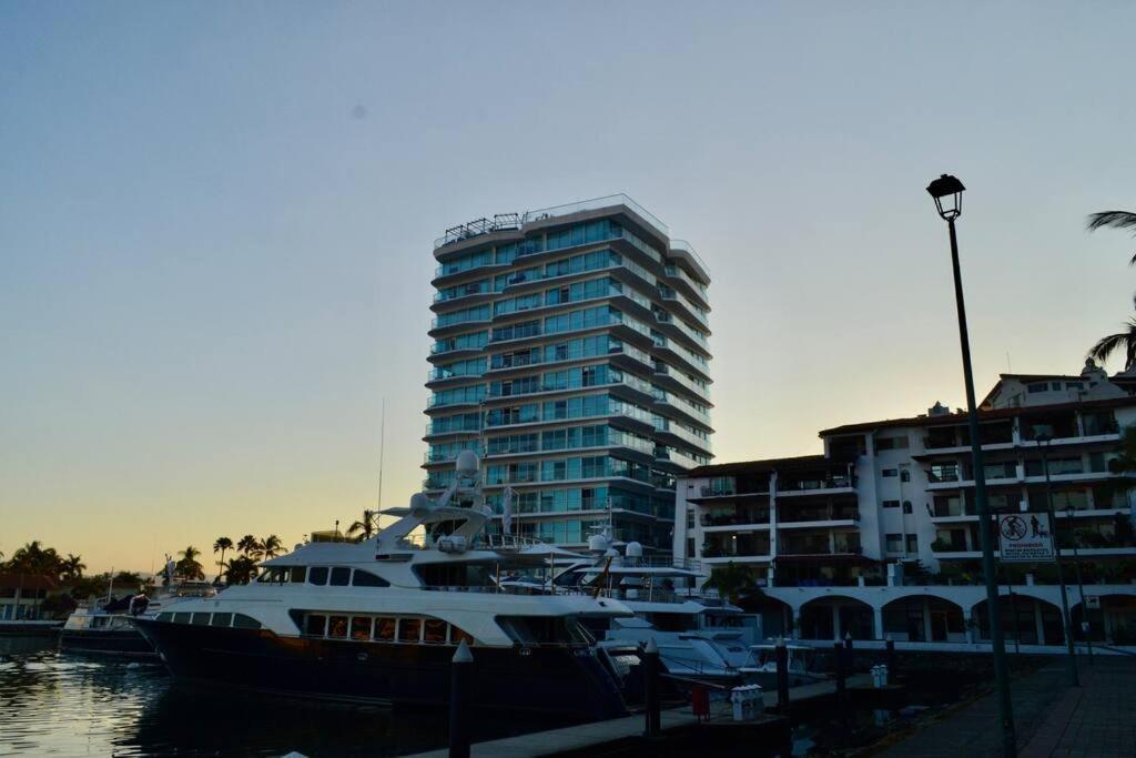 Luxury Condo On The Marina Puerto Vallarta Luaran gambar